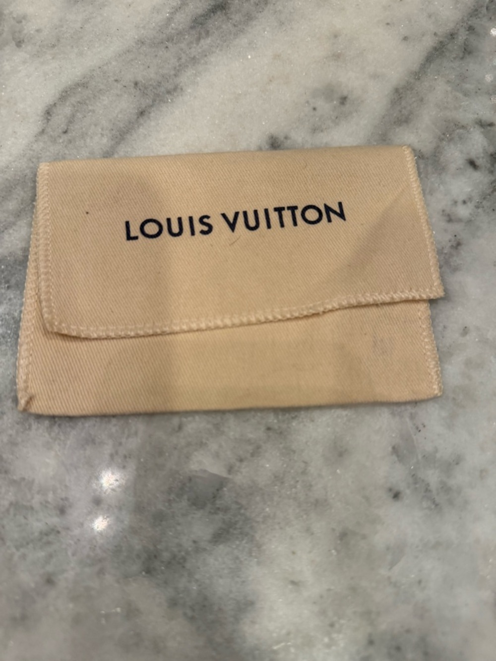 Louis Vuitton Beige Card Holder Dust Pouch